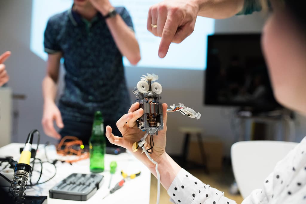 Fab Academy 2022 - Trash hacking workshop pic