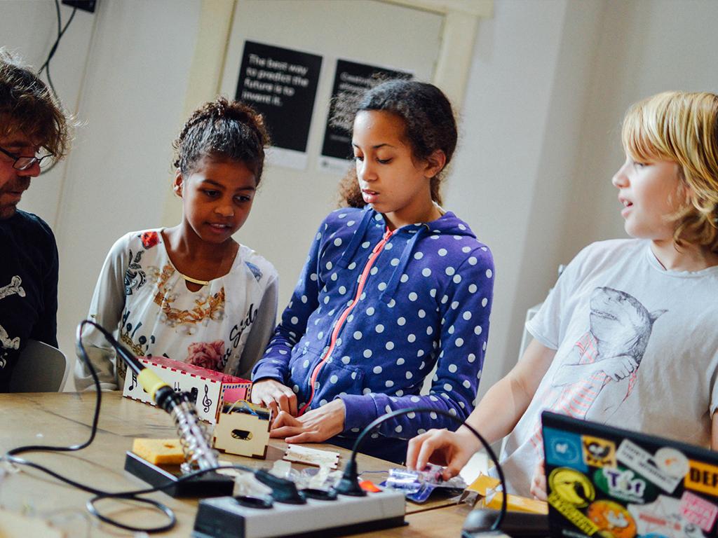 Fabschool Kids at Waag