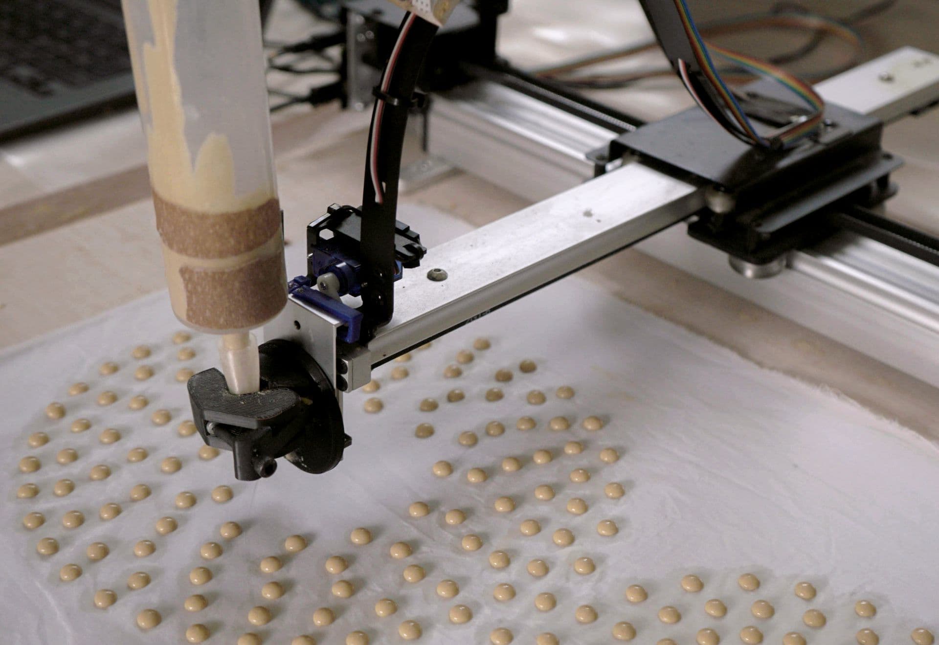 Guanyan Wu explores soy resist dye at Waag TextileLab